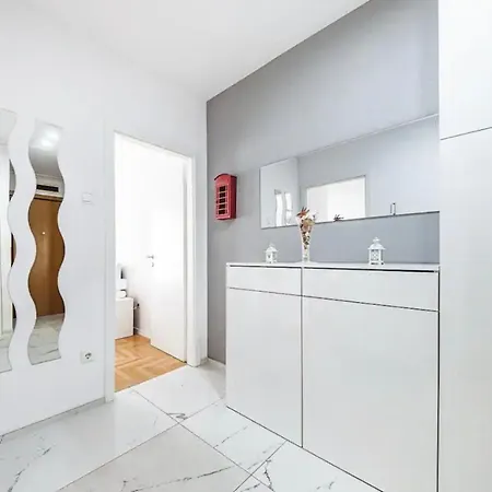 Apartment Gold Oasis, Self Service Check-in